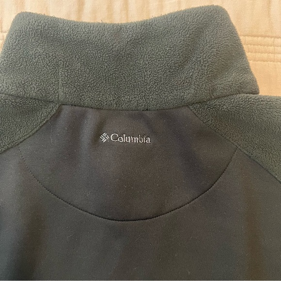 Columbia Black Titanium Vest women’s M - Picture 5 of 6